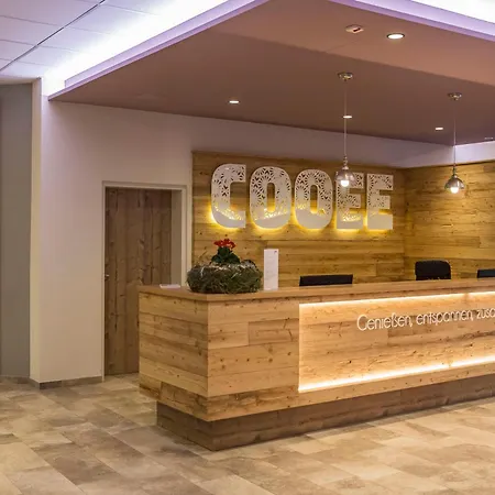 Cooee Alpin Dachstein Hotel 3*