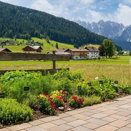 Cooee Alpin Dachstein Hotel 3*