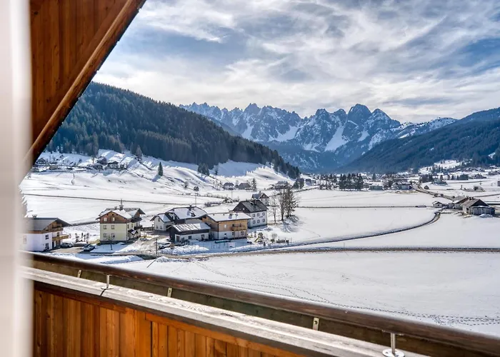 Cooee Alpin Dachstein Гозау