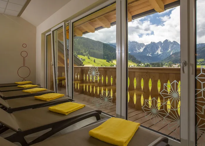 Cooee Alpin Dachstein Отель 3*