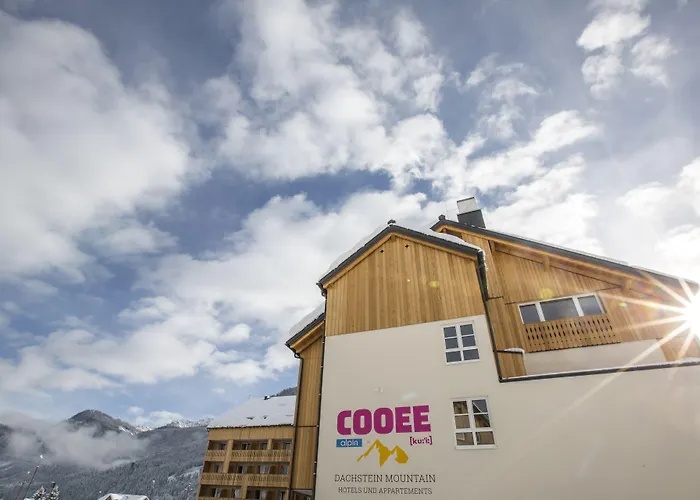 Отель Cooee Alpin Dachstein 3*