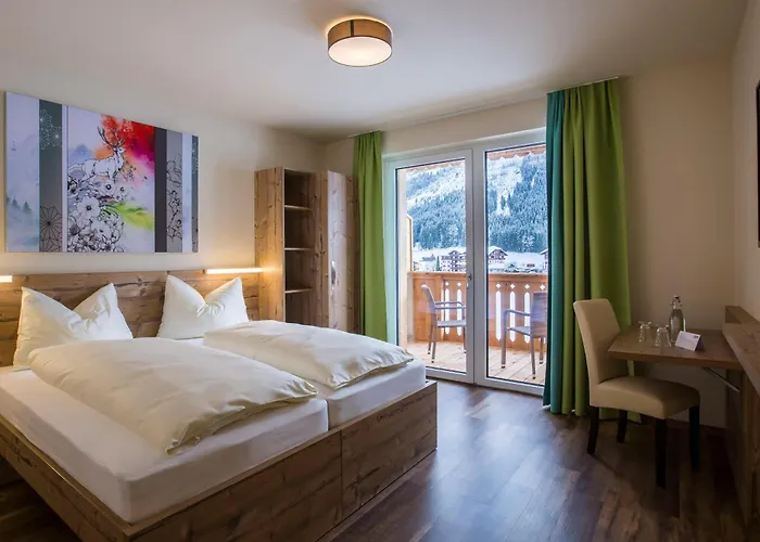 Отель Cooee Alpin Dachstein 3*